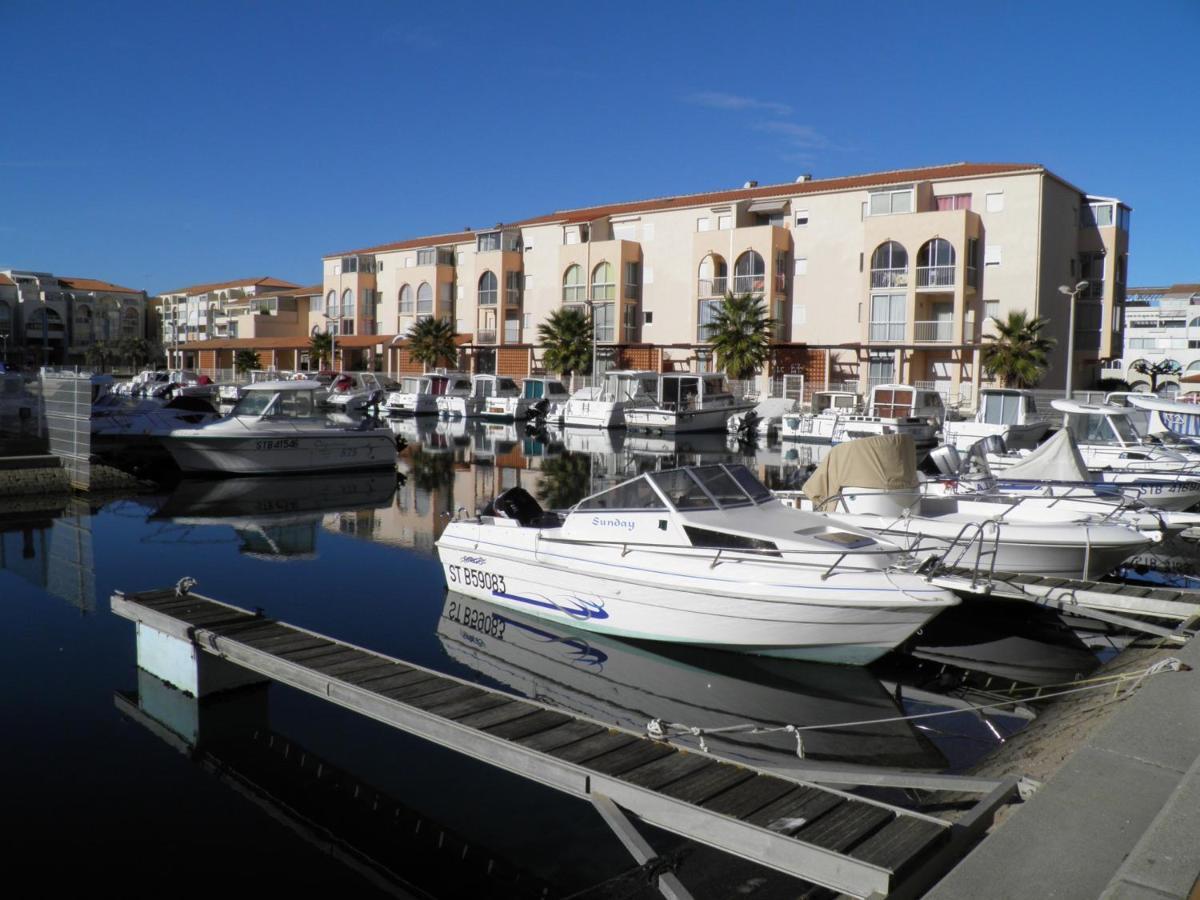 2 Pieces Avec Terrasse 25m² Et Parking A 50m De La - Fr-1-338-114