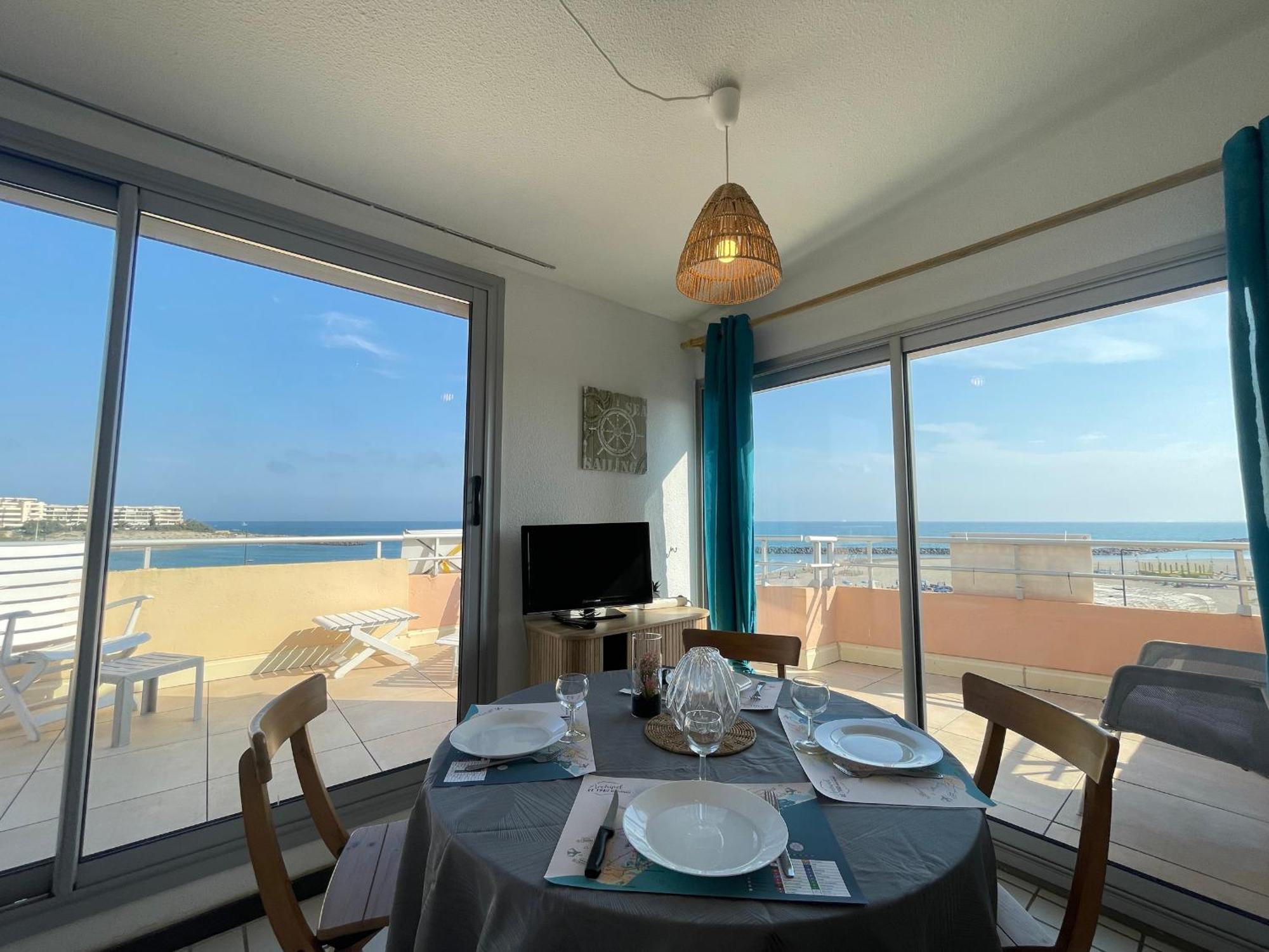 2 Pieces Avec Terrasse 25m² Et Parking A 50m De La - Fr-1-338-114 Apartment Sete